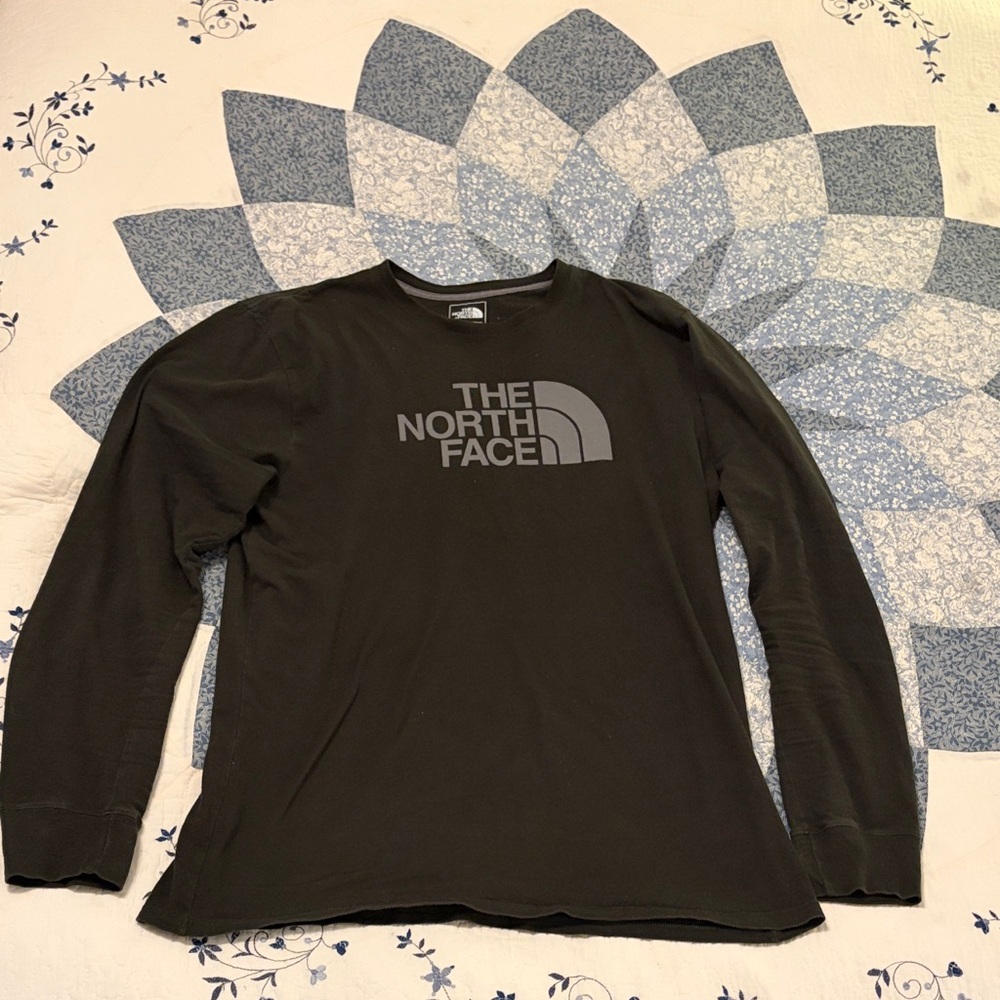 The North Face Classic Logo Long Sleeve Shirt - Large